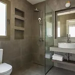 Joyana Вилла *